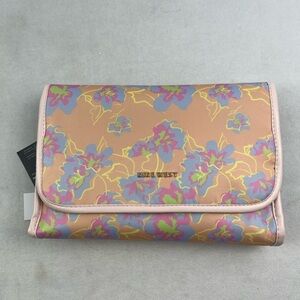 NWT NINE WEST HANG UP TRAVEL ORGANIZER